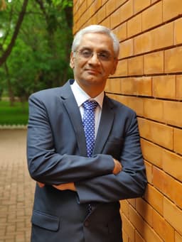 Dr. Murali Sambasivan